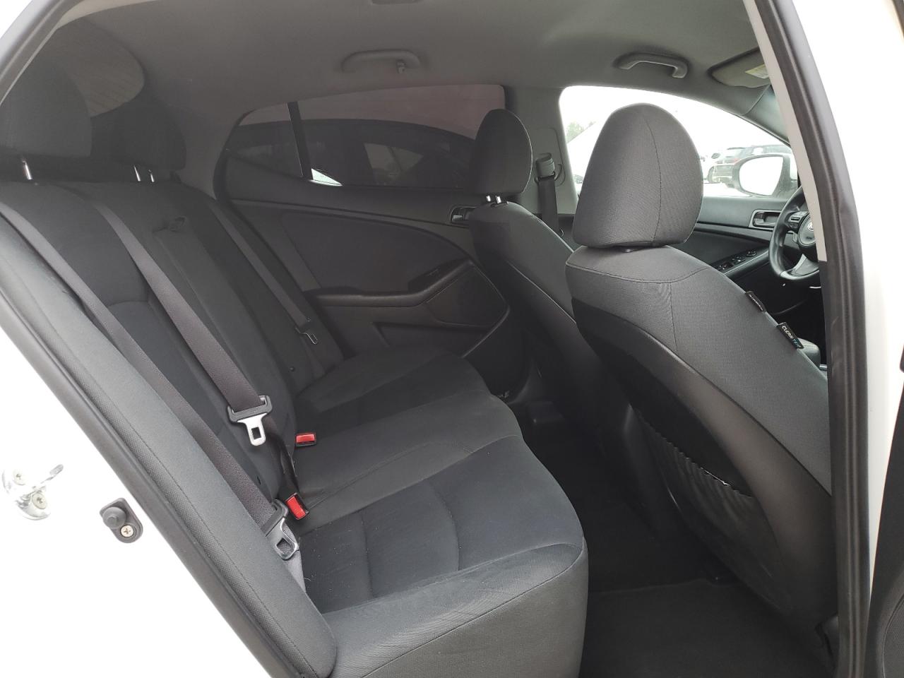 2015 Kia Optima - Image 10