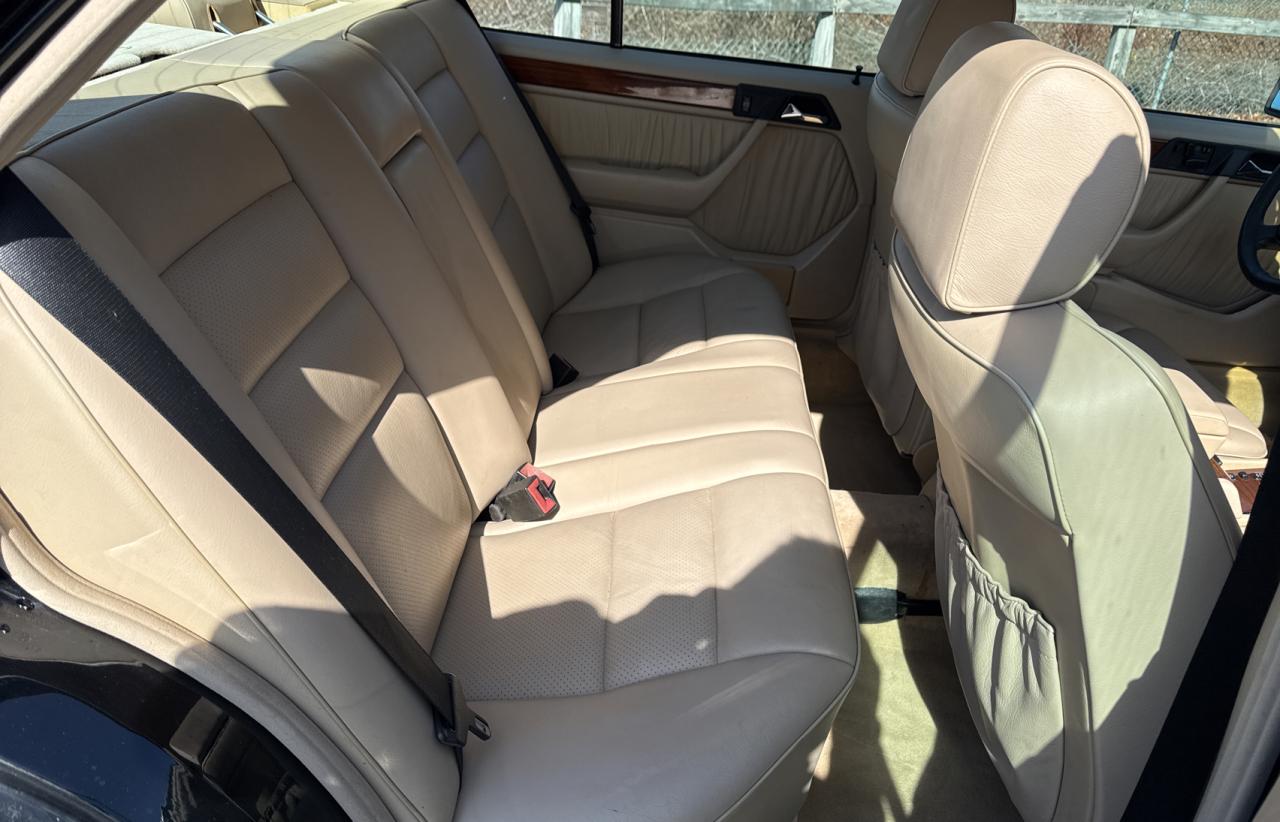 1994 Mercedes-Benz E 320 VIN: WDBEA32E2RC090839 Lot: 49449775