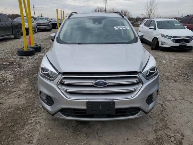  FORD ESCAPE 2019 Srebrny