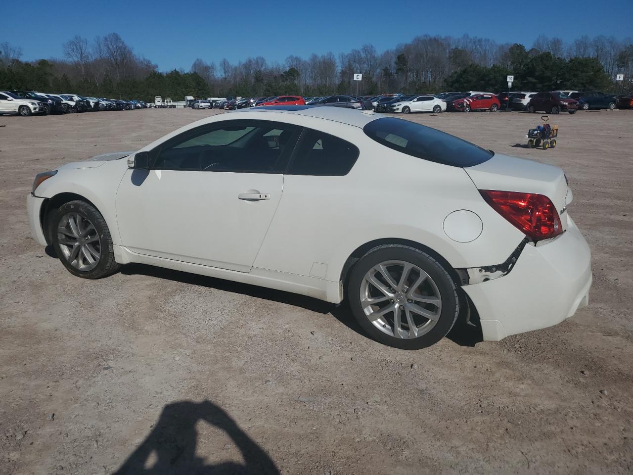 2011 Nissan Altima - Image 2