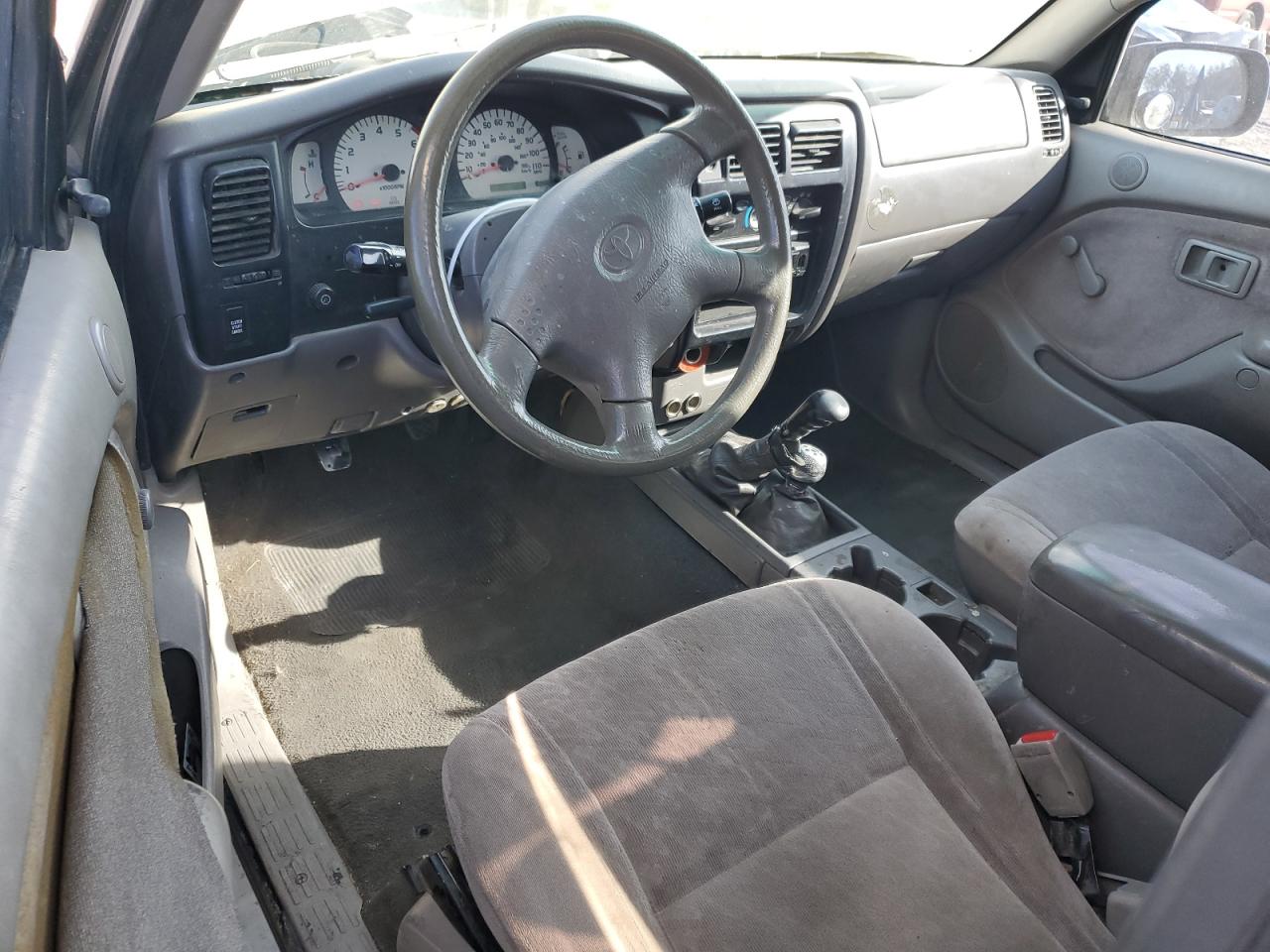 2001 Toyota Tacoma - Image 8