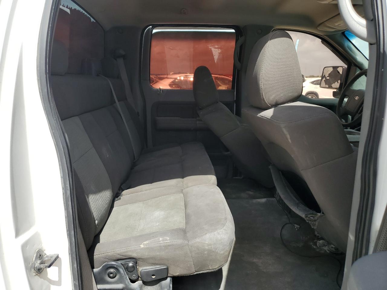 2005 Ford F-150 - Image 10