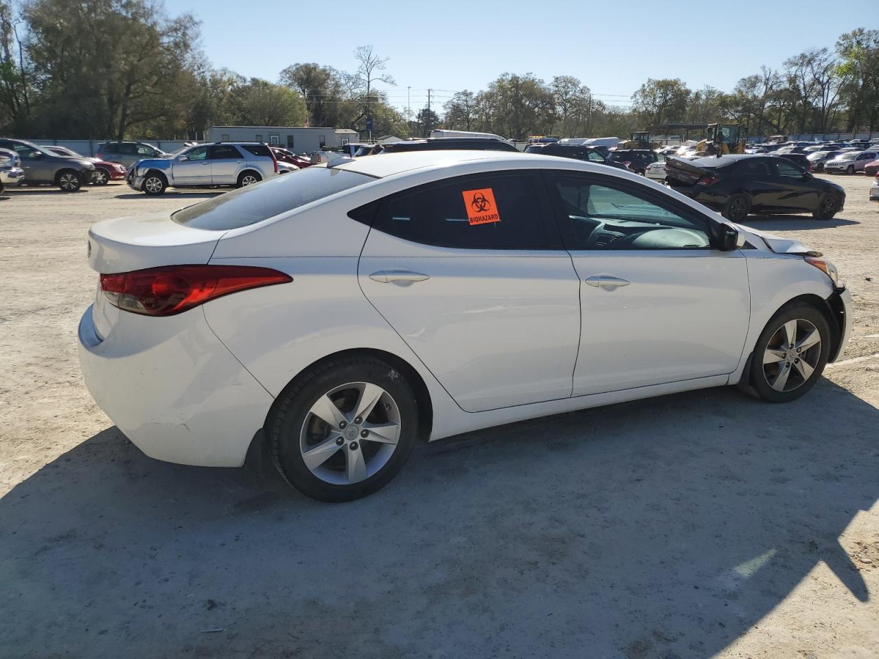 2013 Hyundai Elantra - Image 3