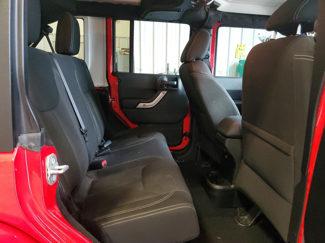 2016 Jeep Wrangler - Image 11