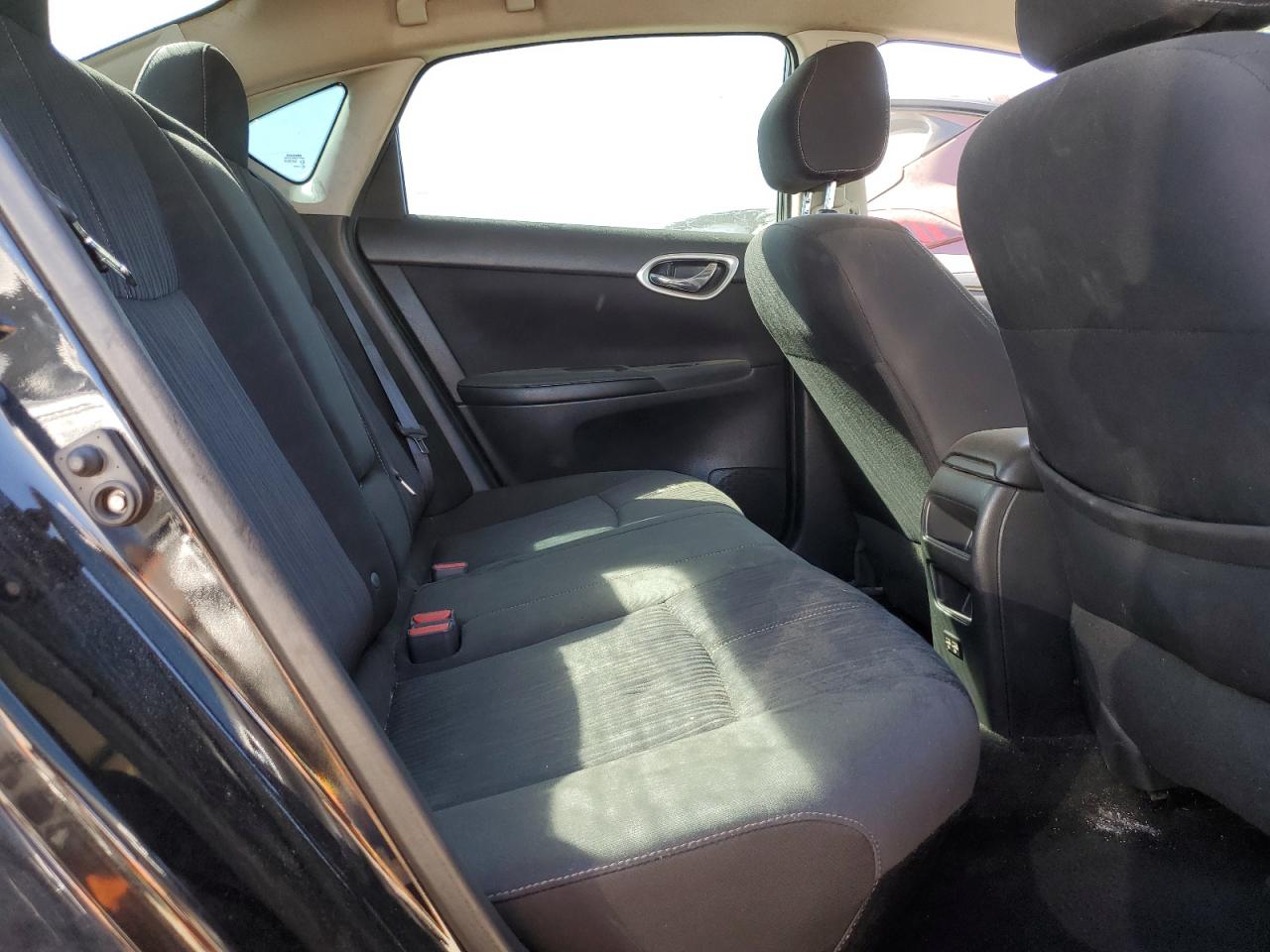 2017 Nissan Sentra - Image 10