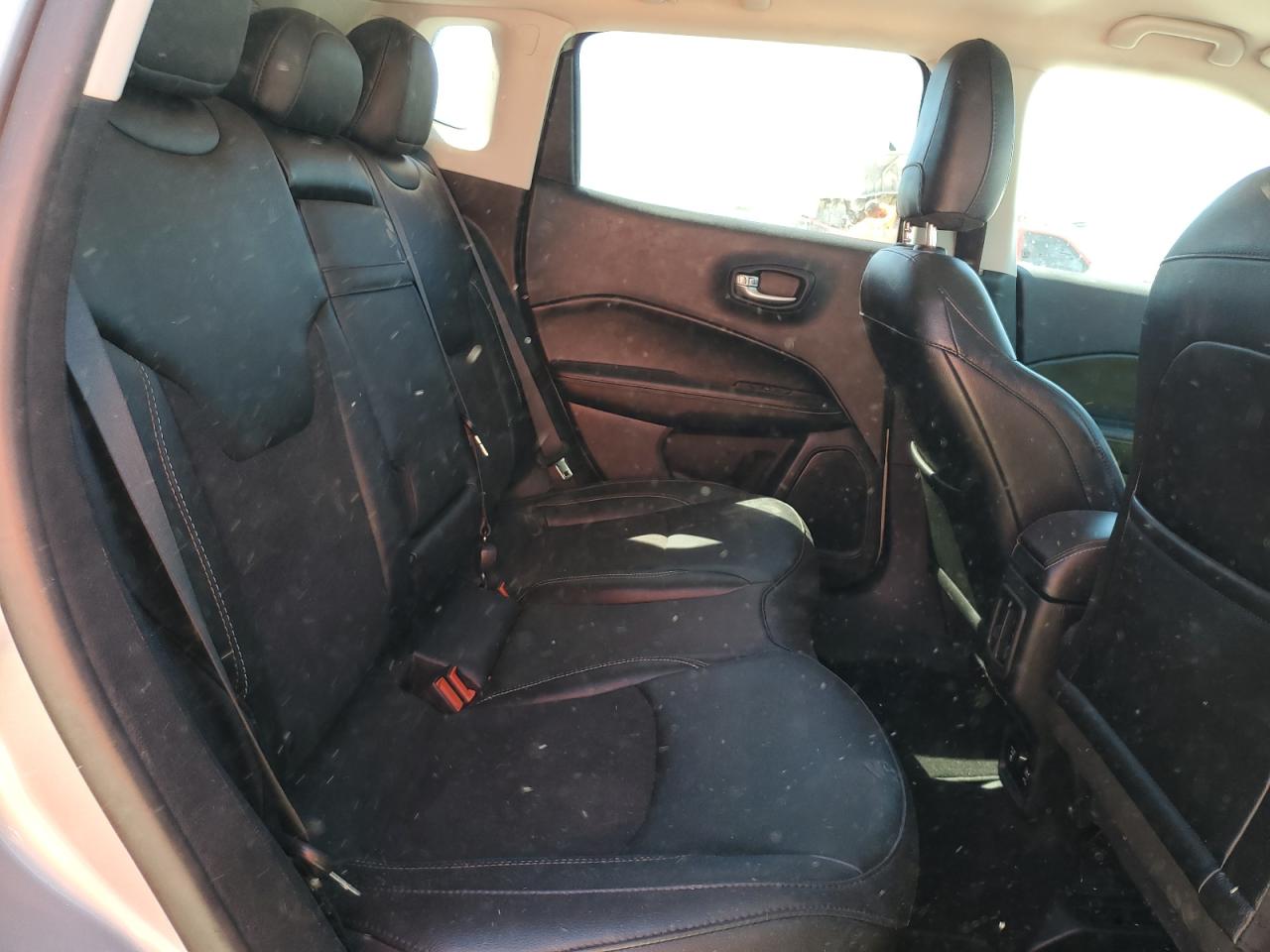 2019 Jeep Compass - Image 11