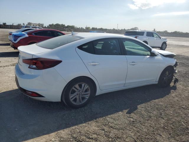  HYUNDAI ELANTRA 2019 Белый