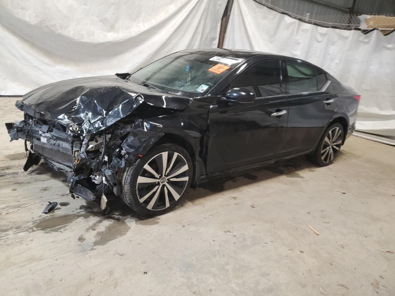 2019 Nissan Altima Platinum for Sale in Greenwell Springs, LA - Front End