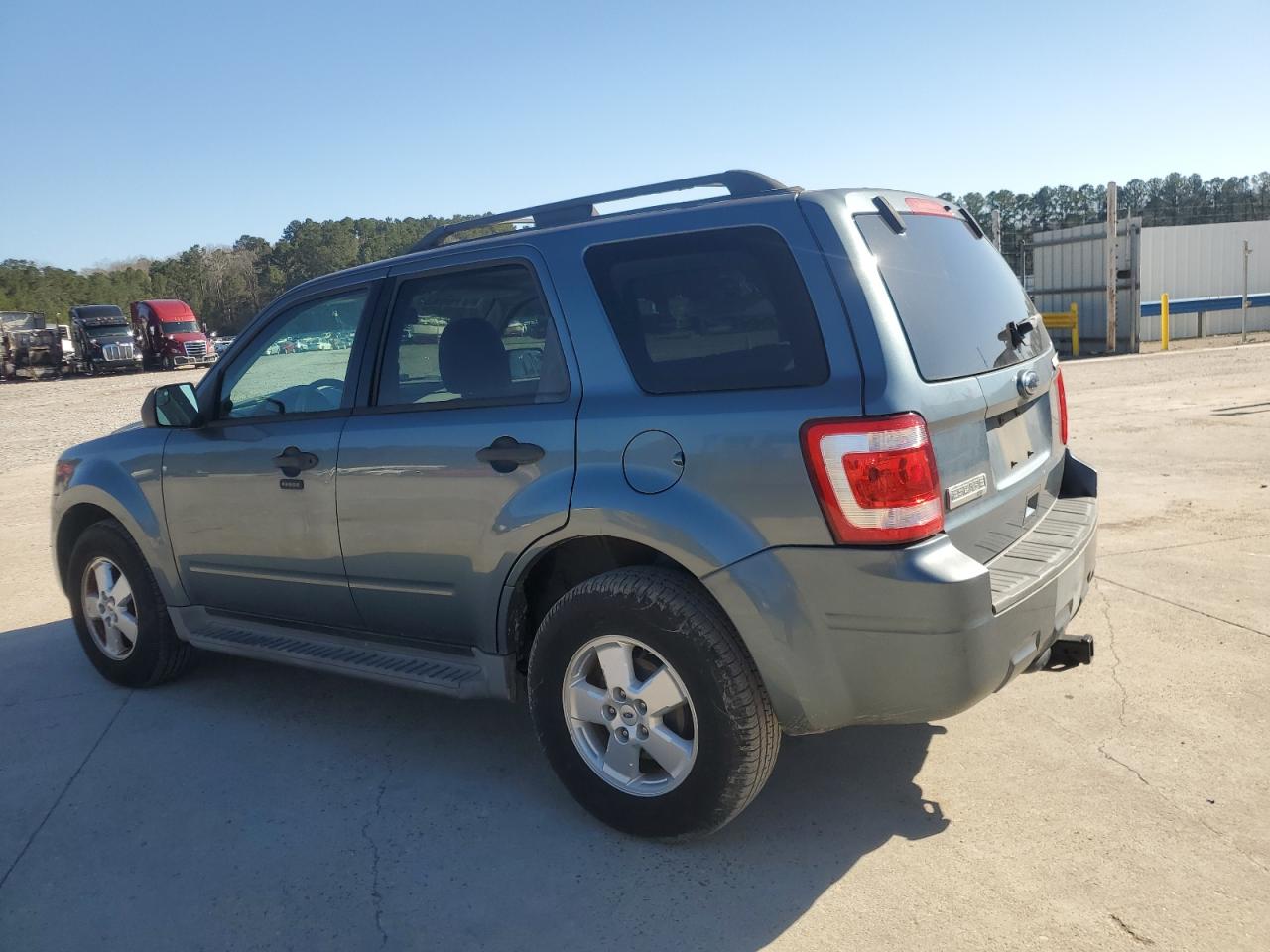 2011 Ford Escape - Image 2