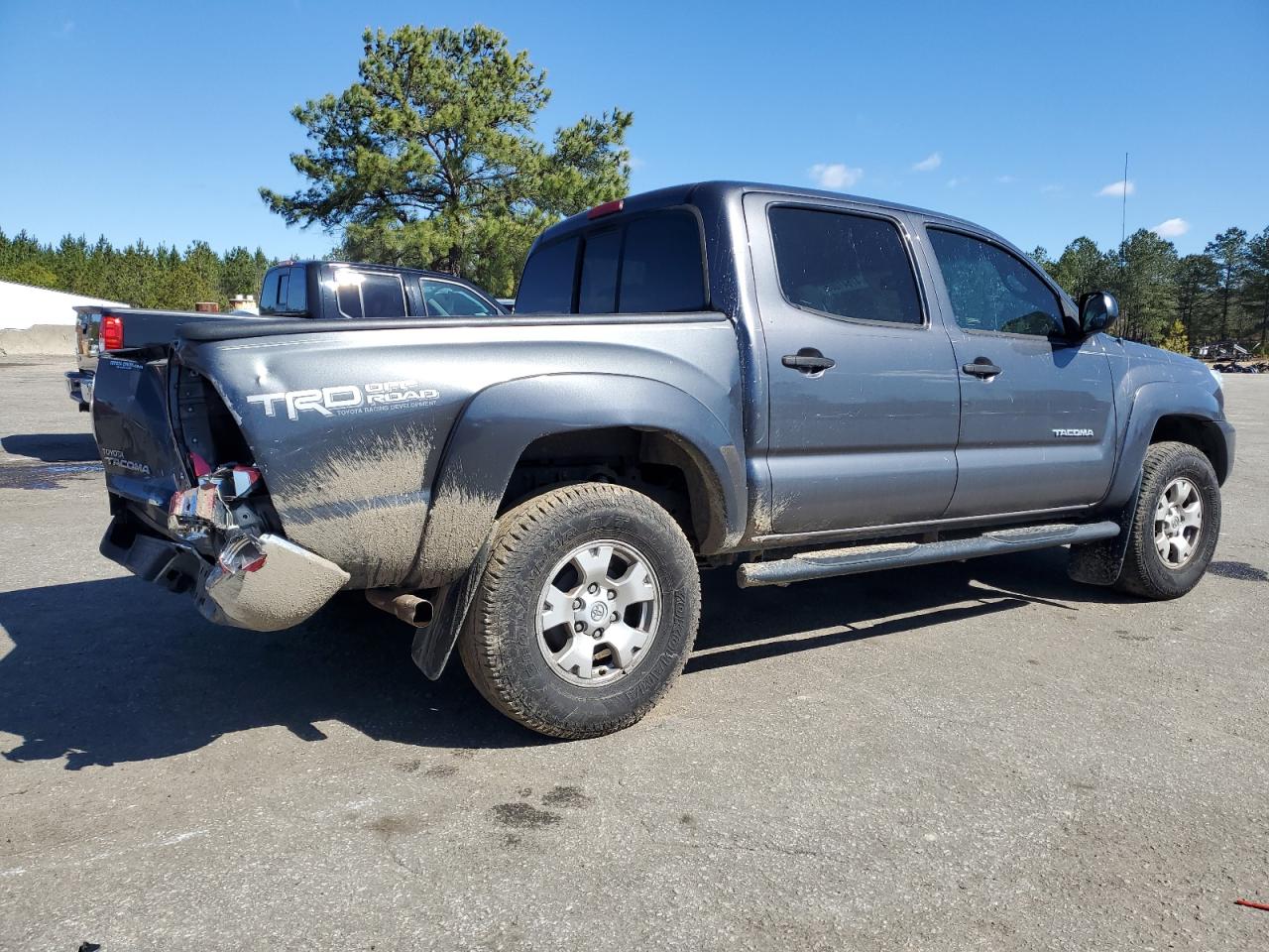 2013 Toyota Tacoma - Image 3