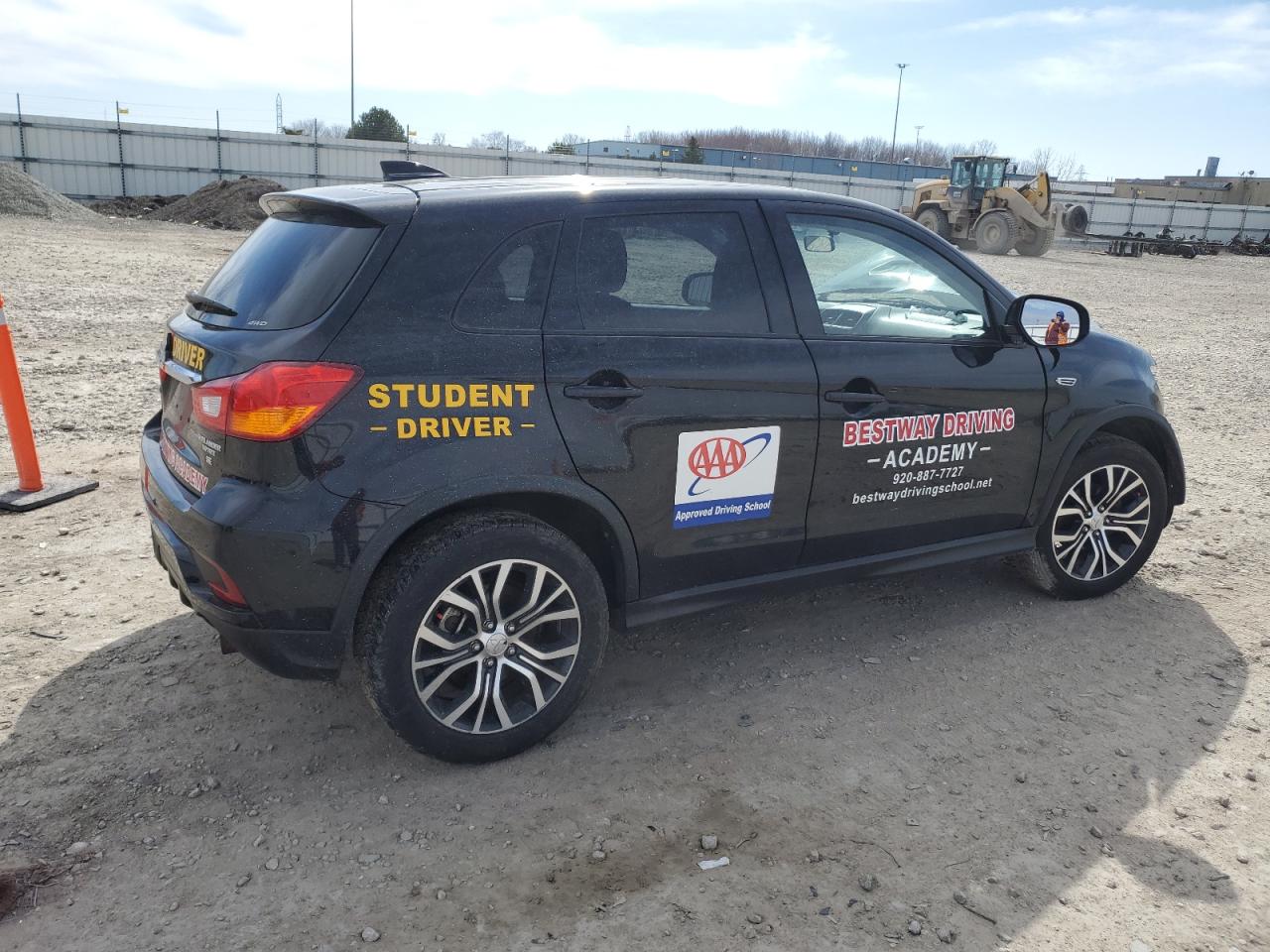 2018 Mitsubishi Outlander - Image 3