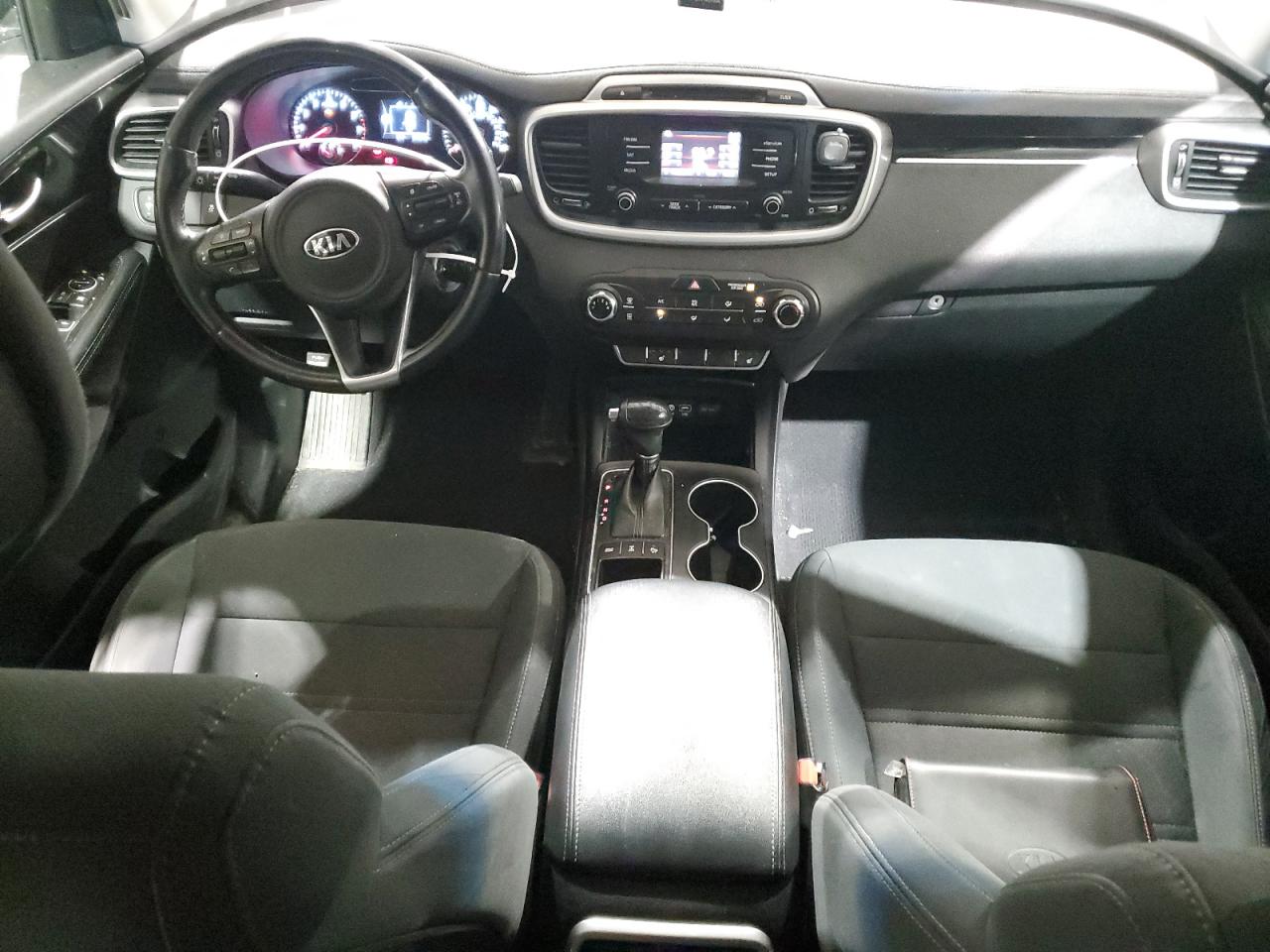 2016 Kia Sorento - Image 8