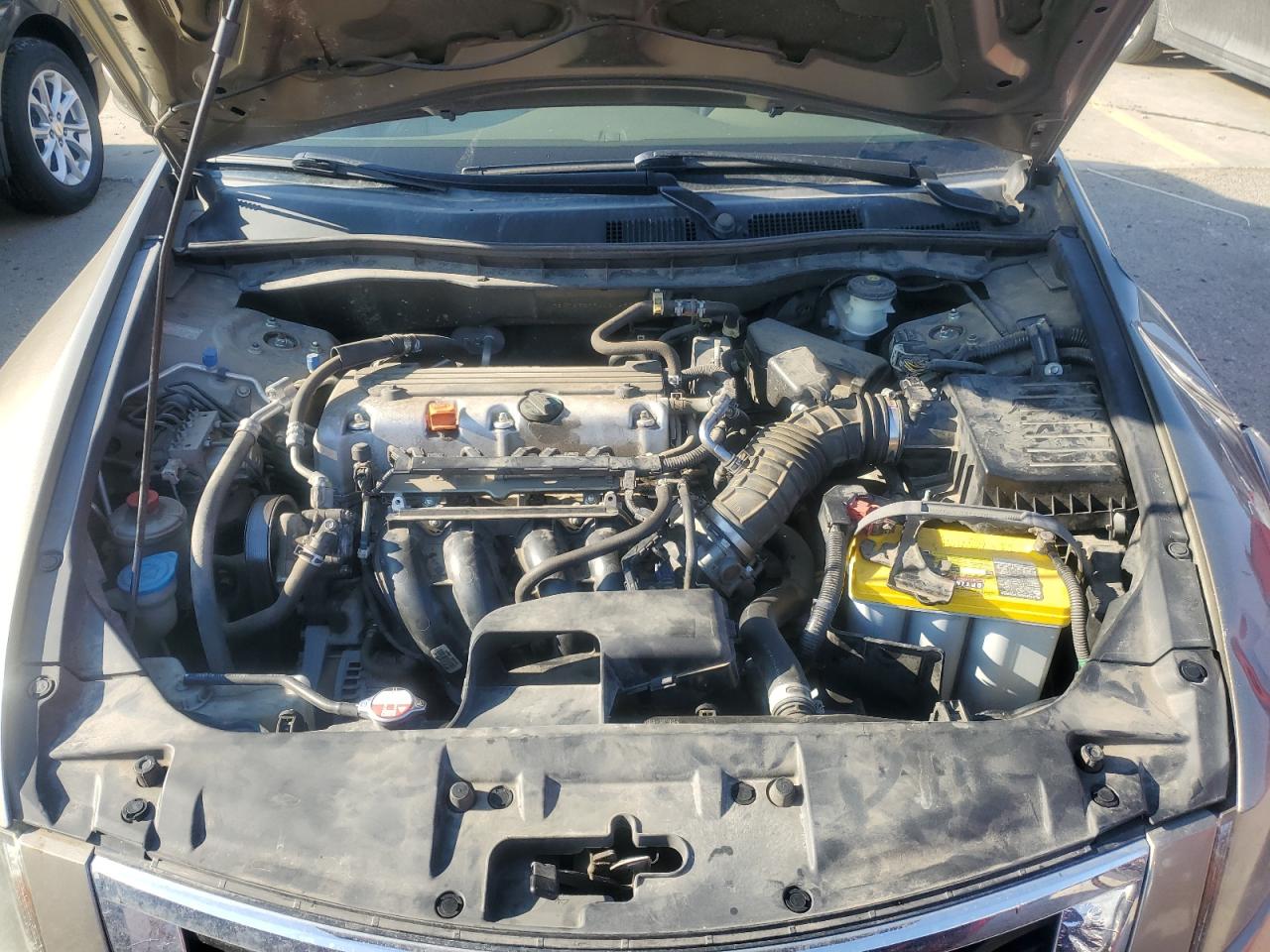 2009 Honda Accord - Image 13