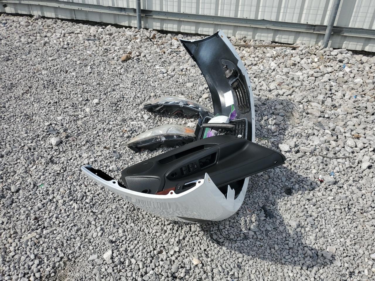 2010 Chevrolet Impala - Image 12