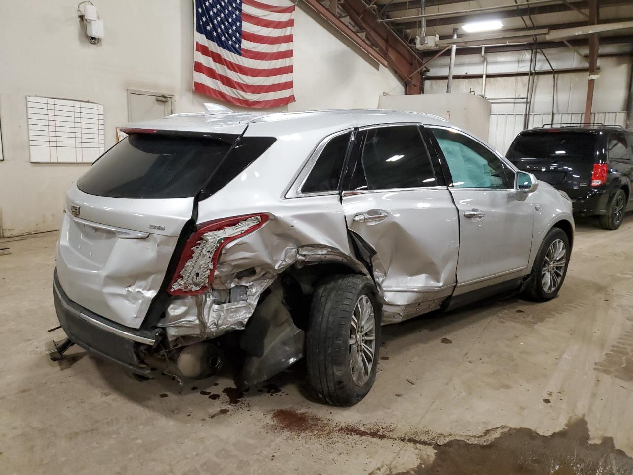 2017 Cadillac XT5 - Image 3