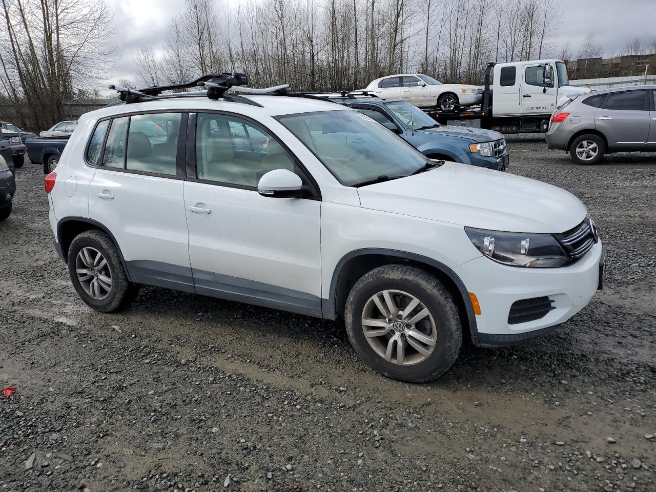 2016 Volkswagen Tiguan - Image 4