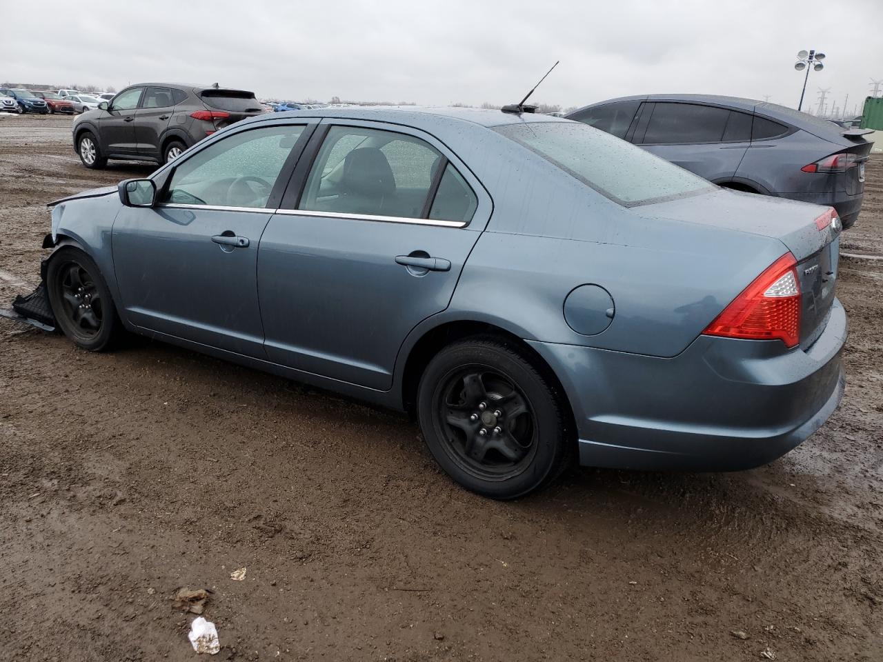 2011 Ford Fusion - Image 2