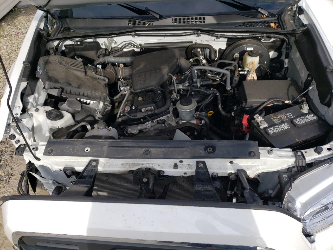 2016 Toyota Tacoma - Image 11