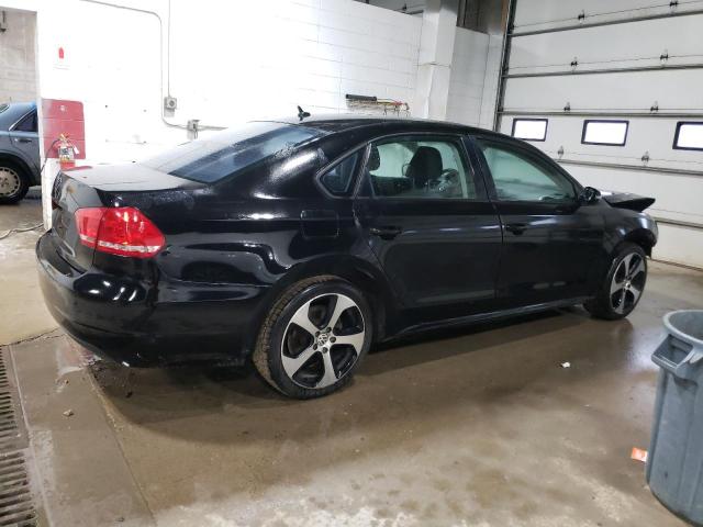 Sedans VOLKSWAGEN PASSAT 2013 Czarny