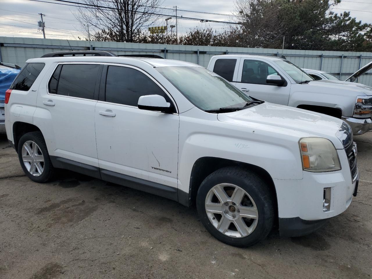 2011 GMC Terrain - Image 4