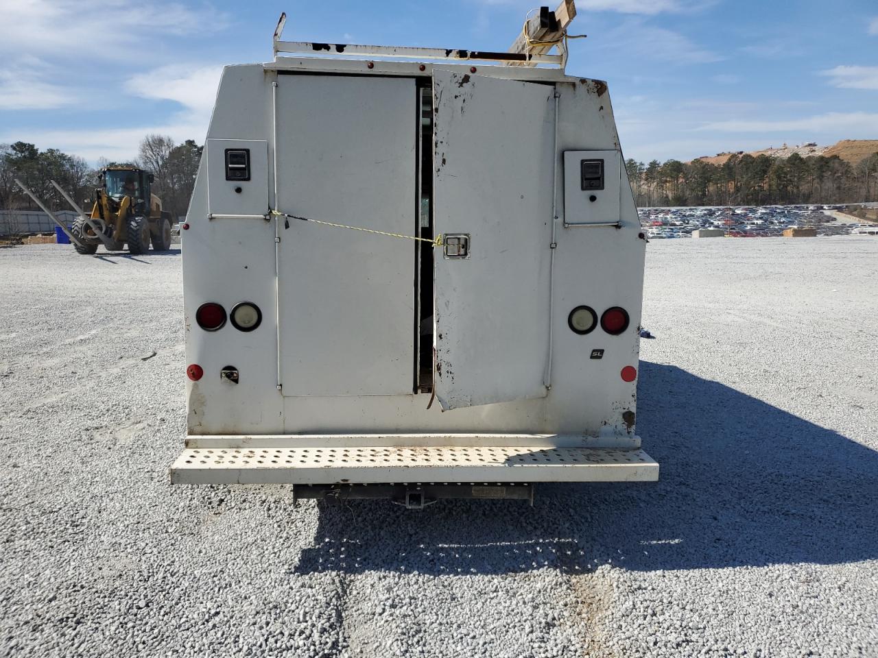 2015 Chevrolet Express - Image 6