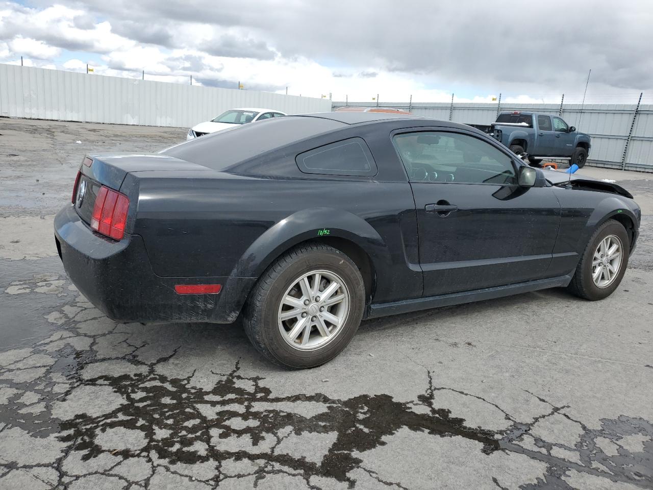 2008 Ford Mustang - Image 3