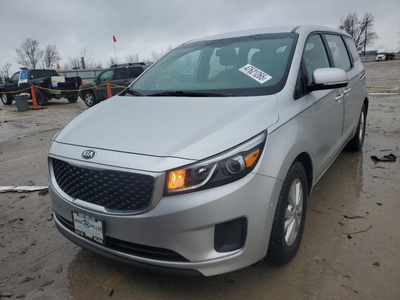 2017 Kia Sedona - Image 5