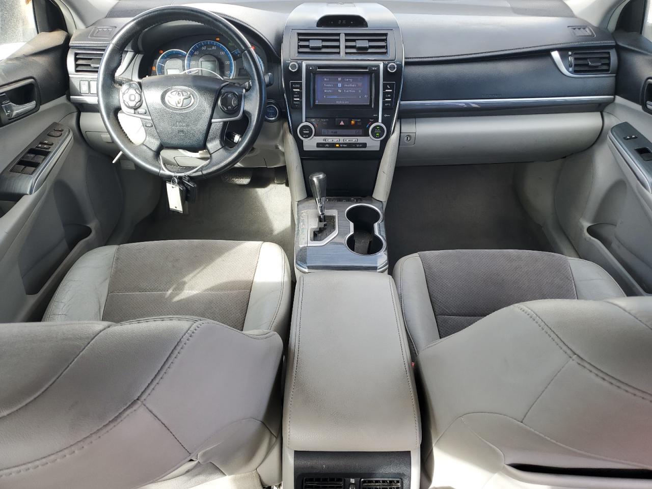 2013 Toyota Camry - Image 8