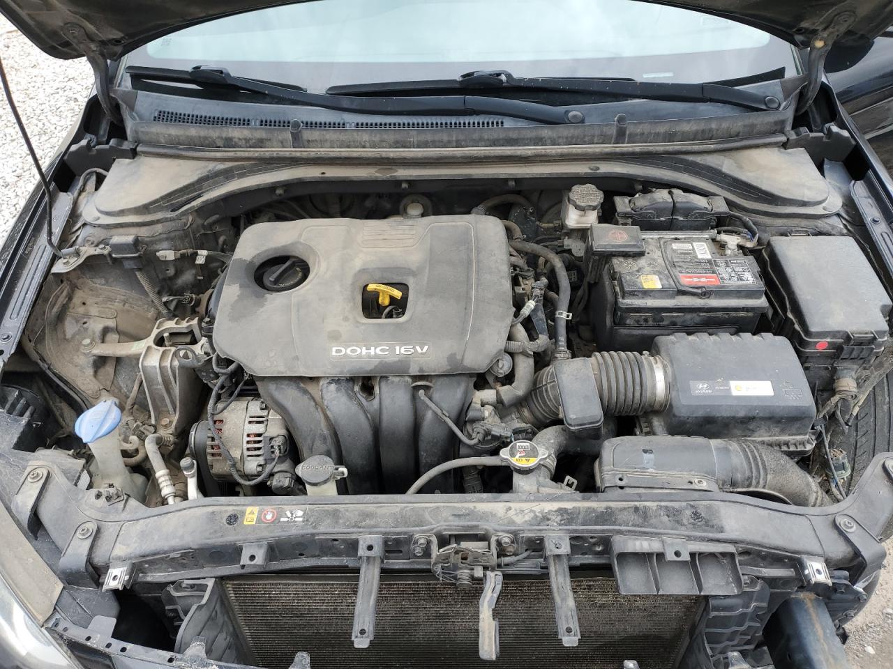 2017 Hyundai Elantra - Image 11