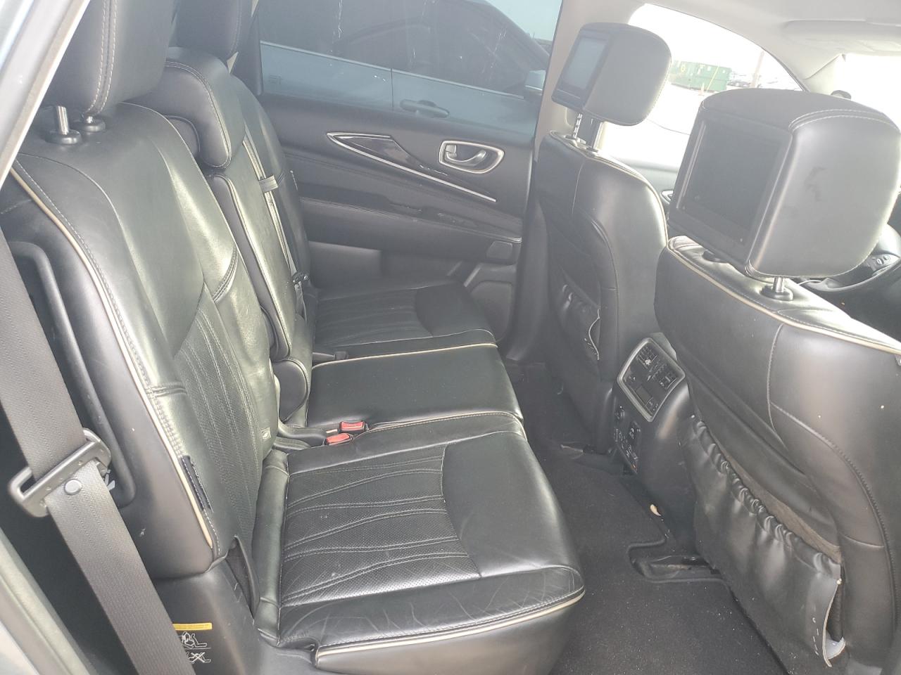 2018 Infiniti QX60 - Image 12