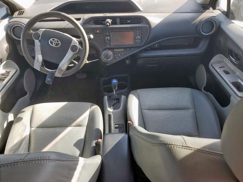  TOYOTA PRIUS 2012 Серебристый