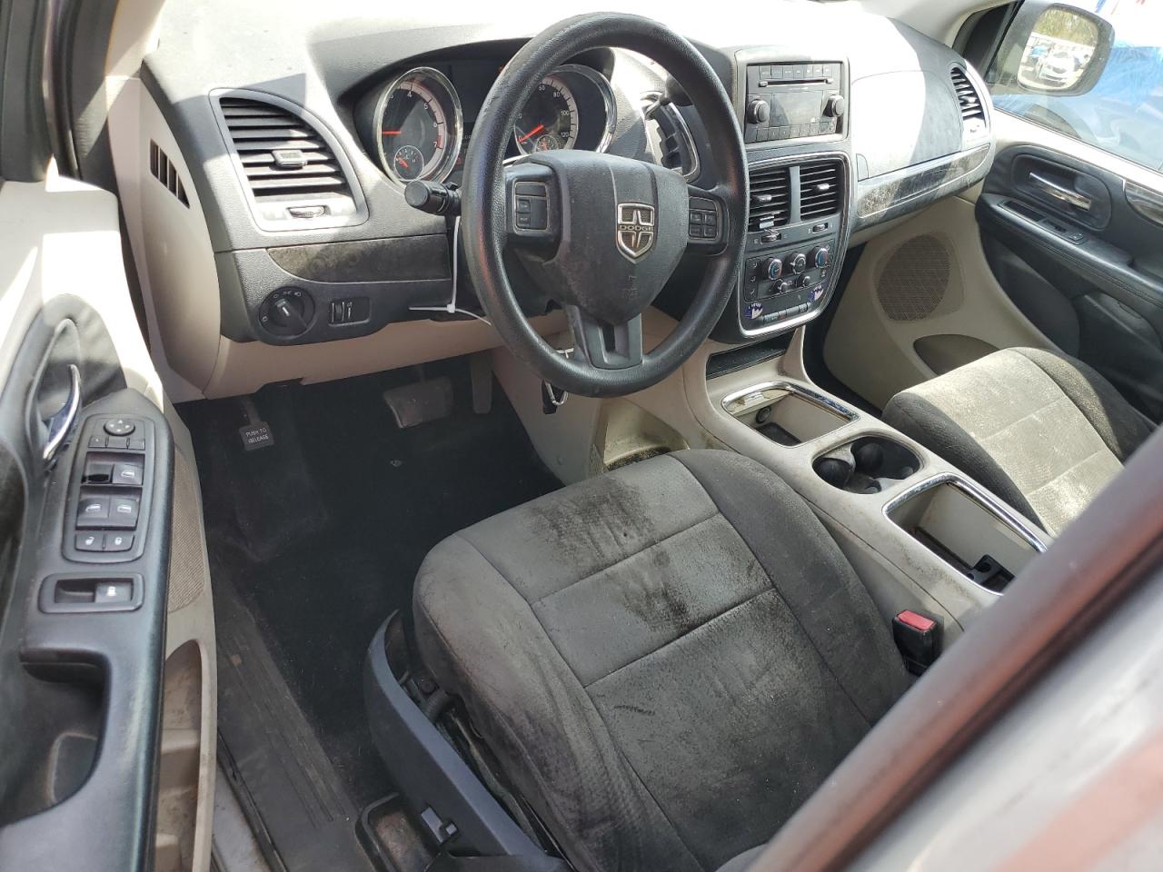 2013 Dodge Caravan - Image 8