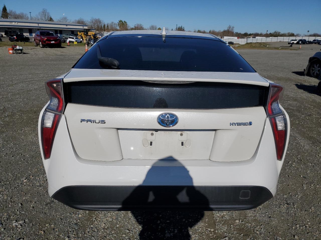 2016 Toyota Prius - Image 6