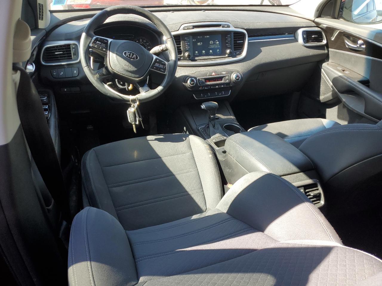 2019 Kia Sorento - Image 8