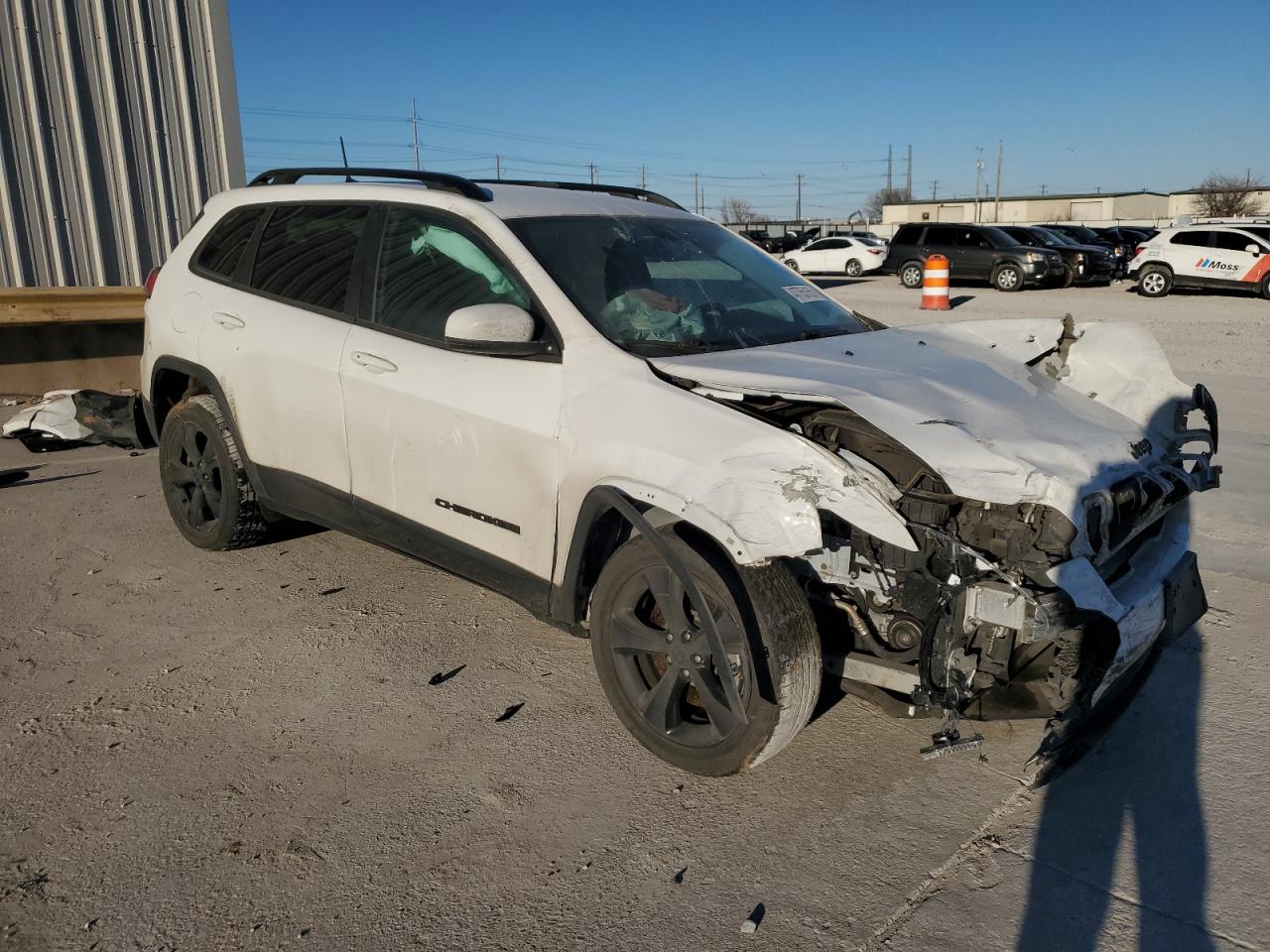 2019 Jeep Cherokee - Image 4