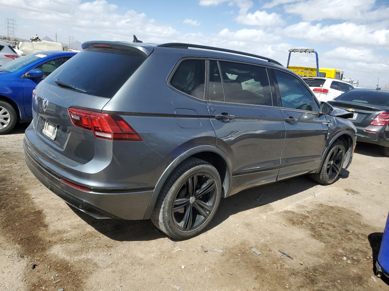2019 Volkswagen Tiguan - Image 3