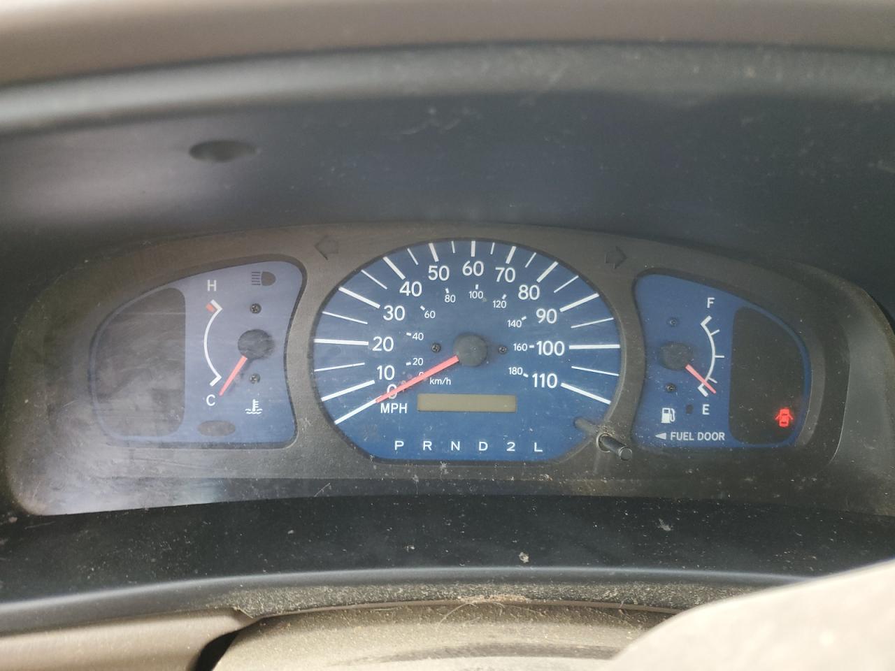 2002 Toyota Sienna - Image 9