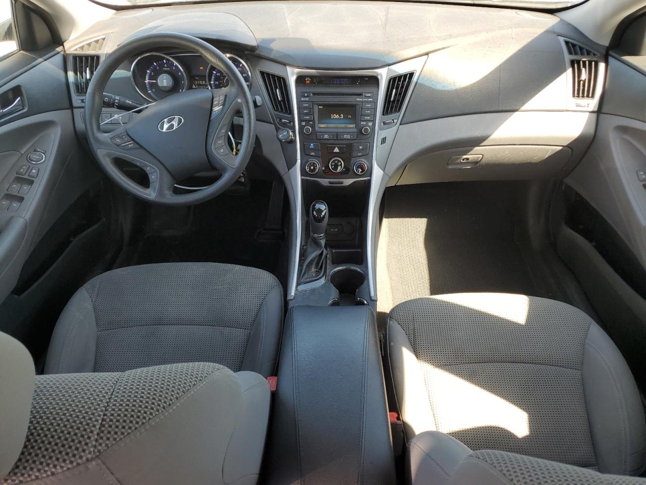 2014 Hyundai Sonata - Image 8