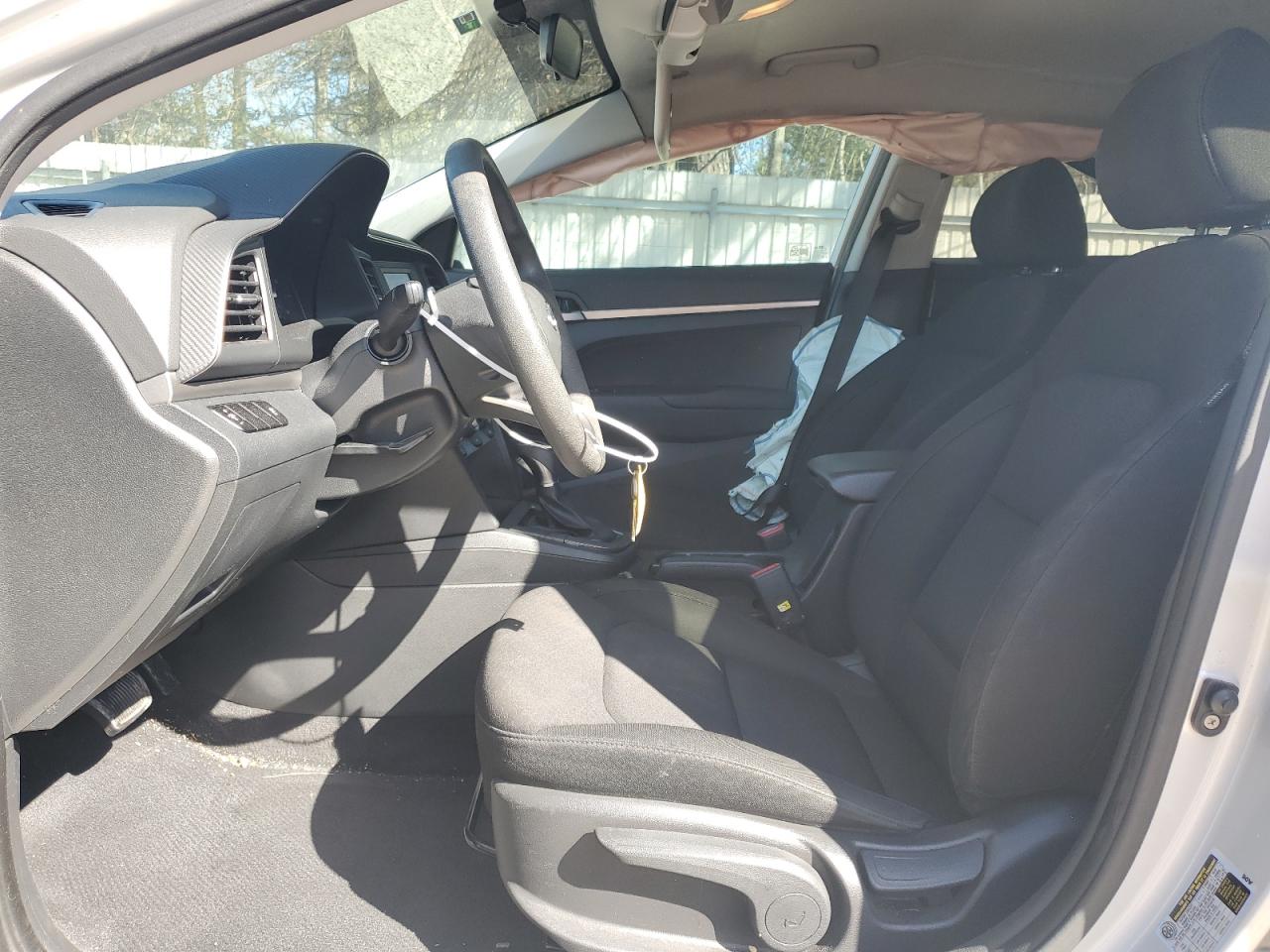 2019 Hyundai Elantra - Image 7