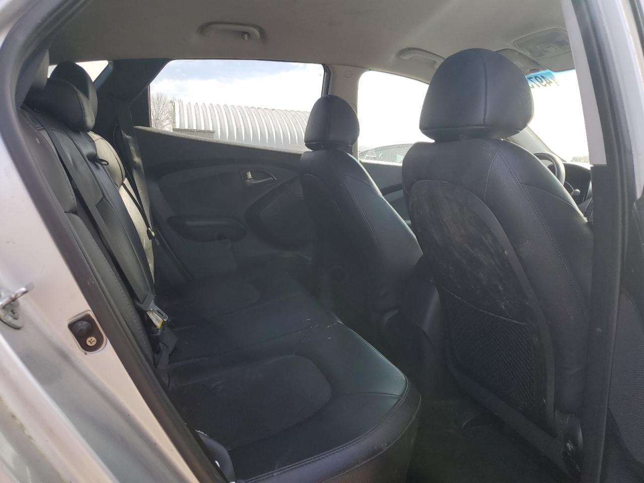 2015 Hyundai Tucson - Image 11