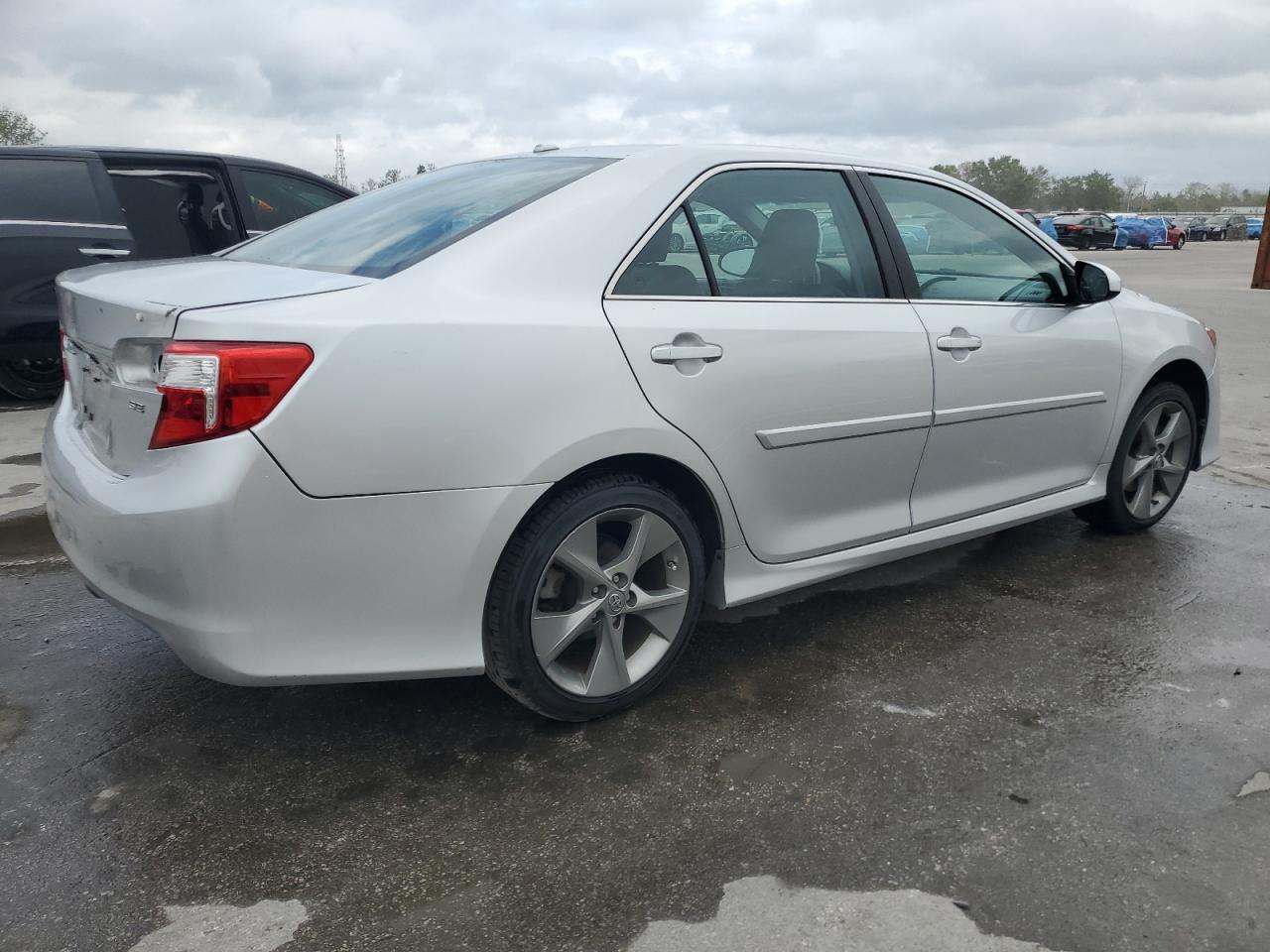 2013 Toyota Camry - Image 3