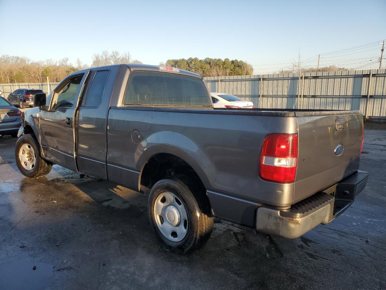 2005 Ford F-150 - Image 2