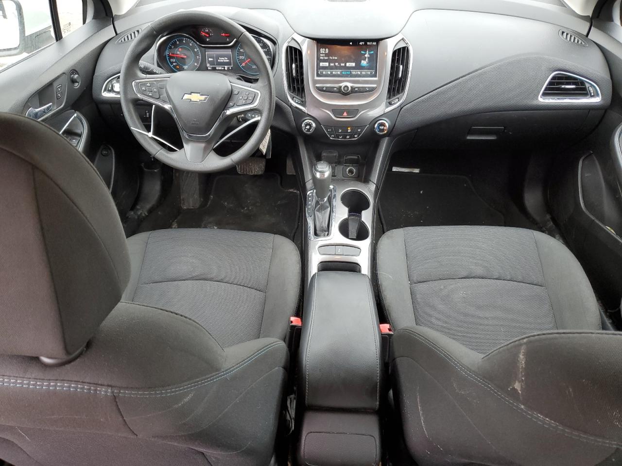 2017 Chevrolet Cruze - Image 8
