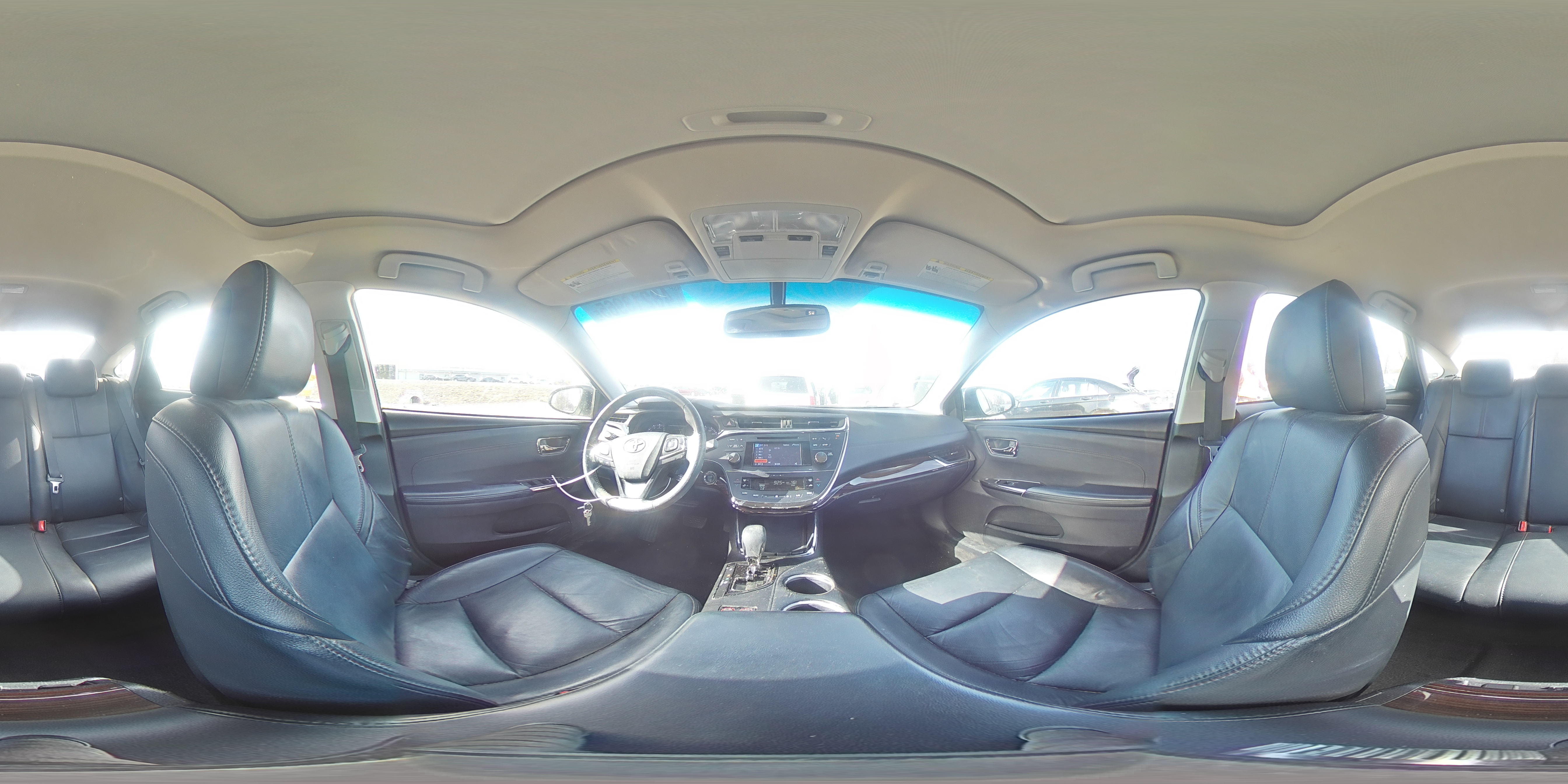 2013 Toyota Avalon - Image 12