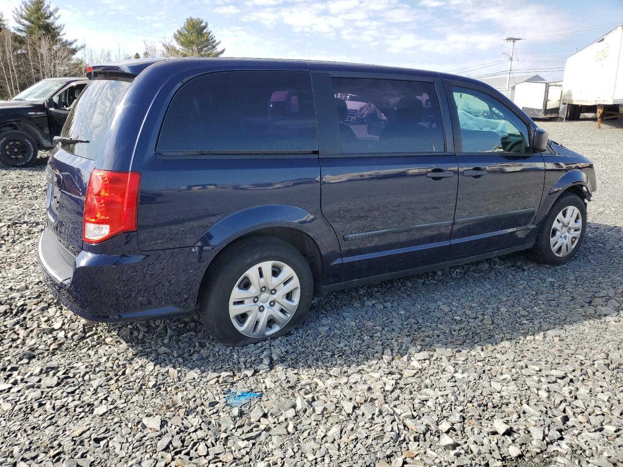 2017 Dodge Caravan - Image 3