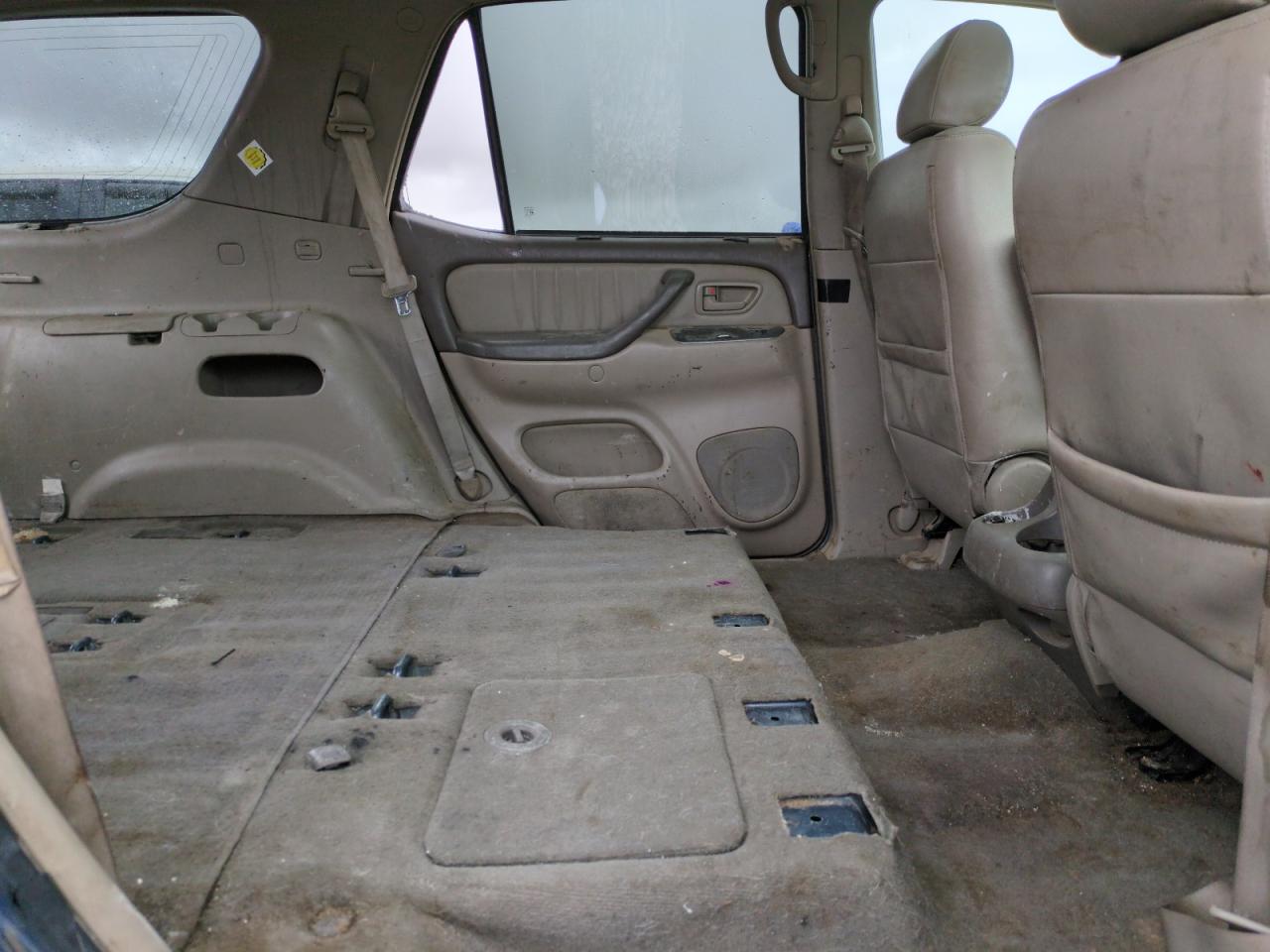 2007 Toyota Sequoia - Image 10