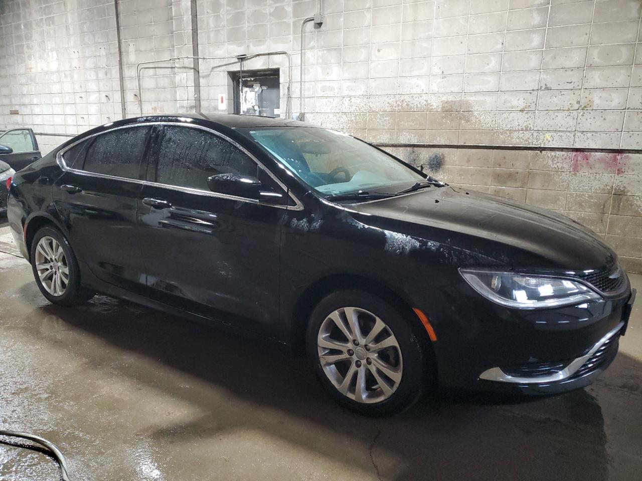 2016 Chrysler 200 - Image 4