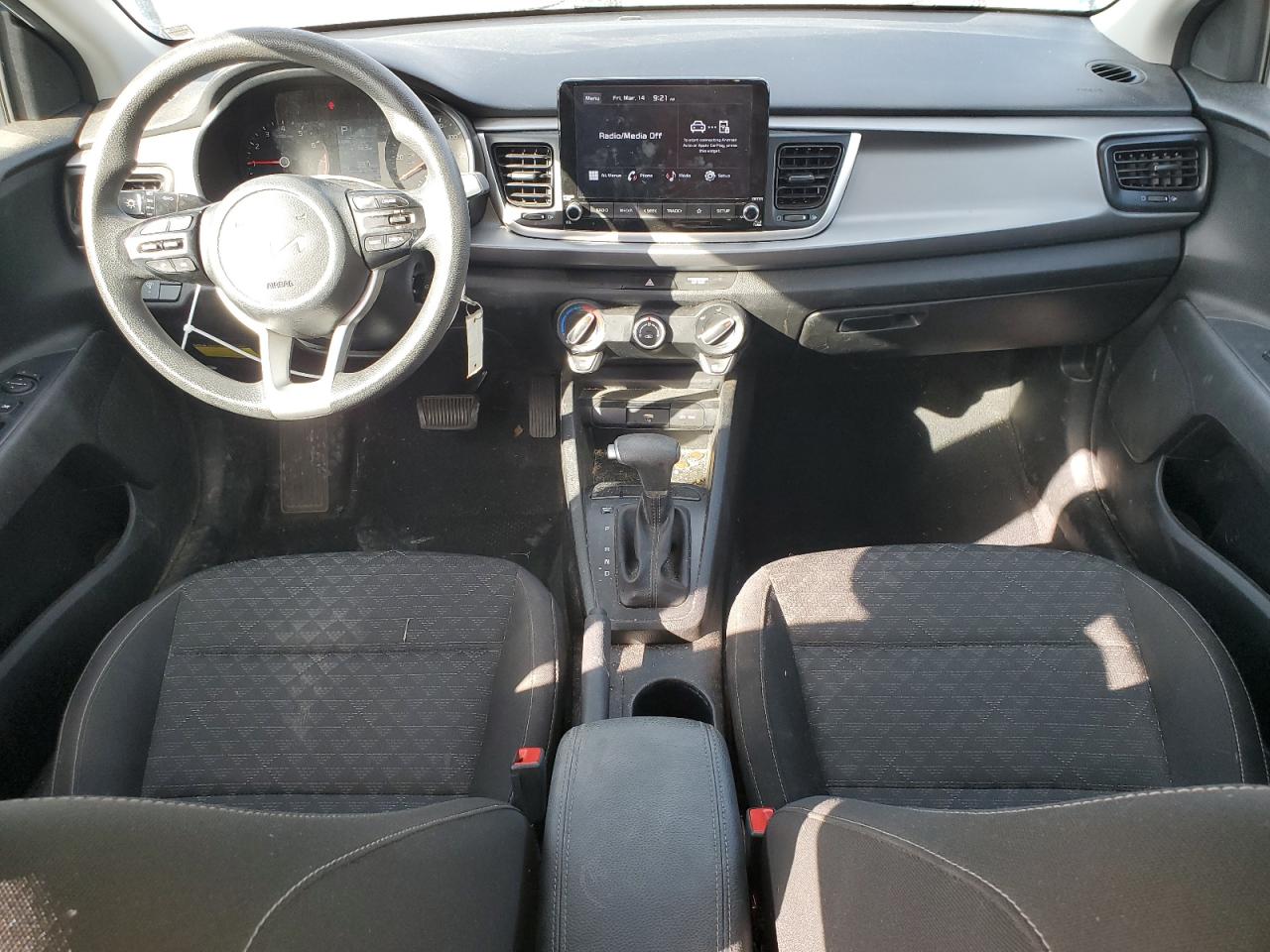 2023 Kia Rio - Image 8