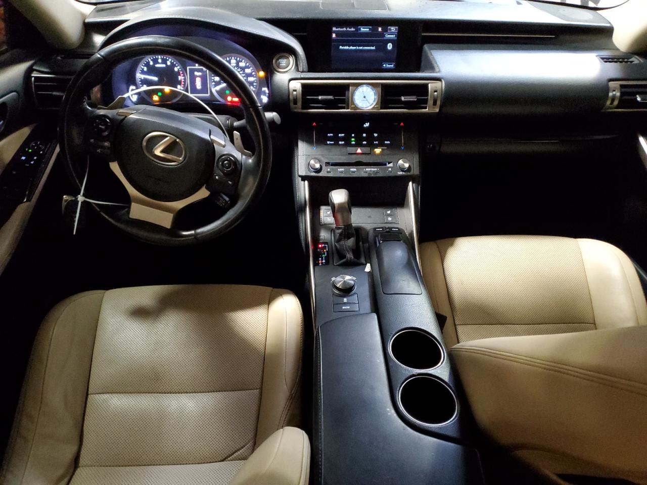 2015 Lexus IS - Image 8