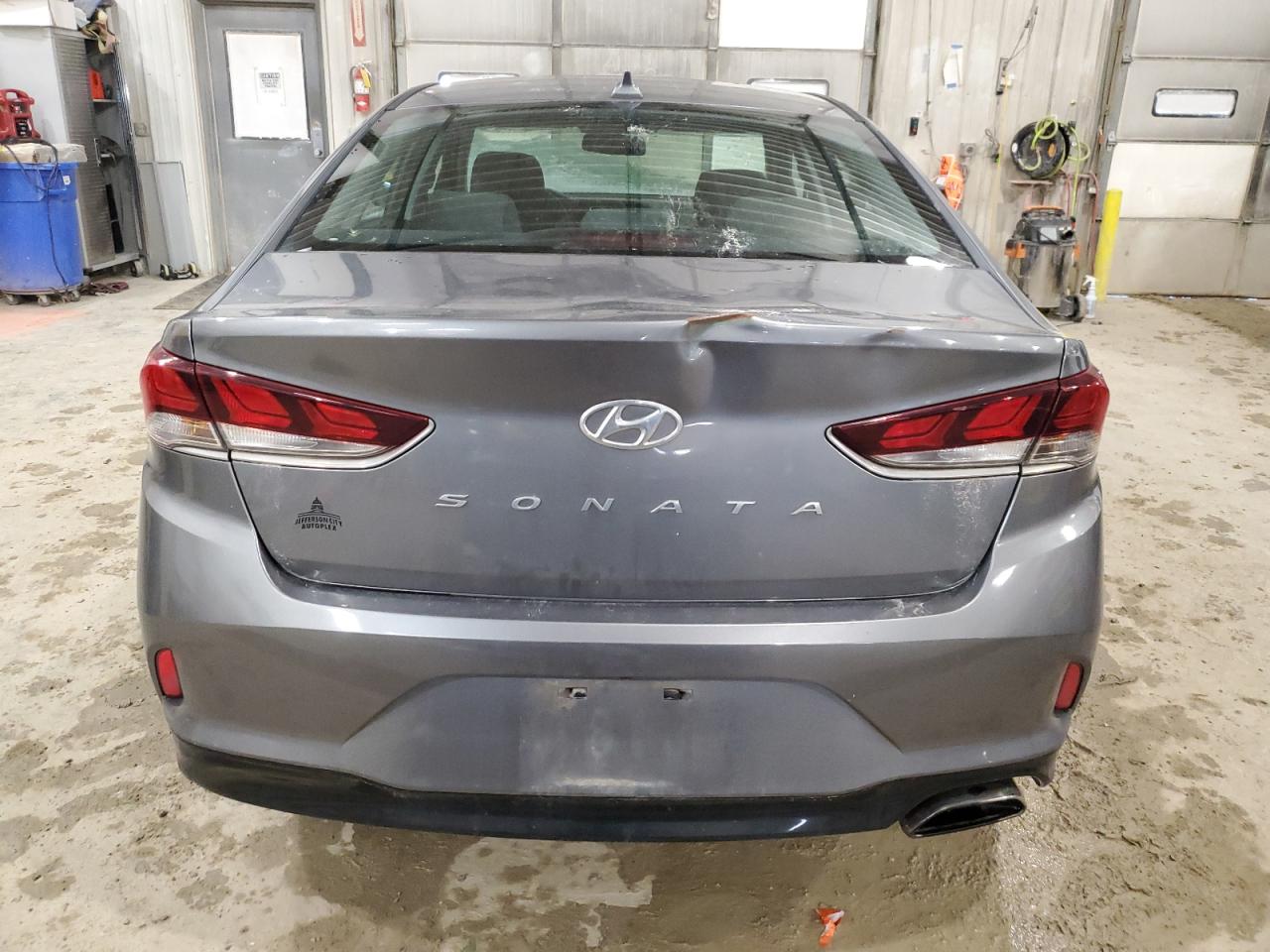 2018 Hyundai Sonata - Image 6